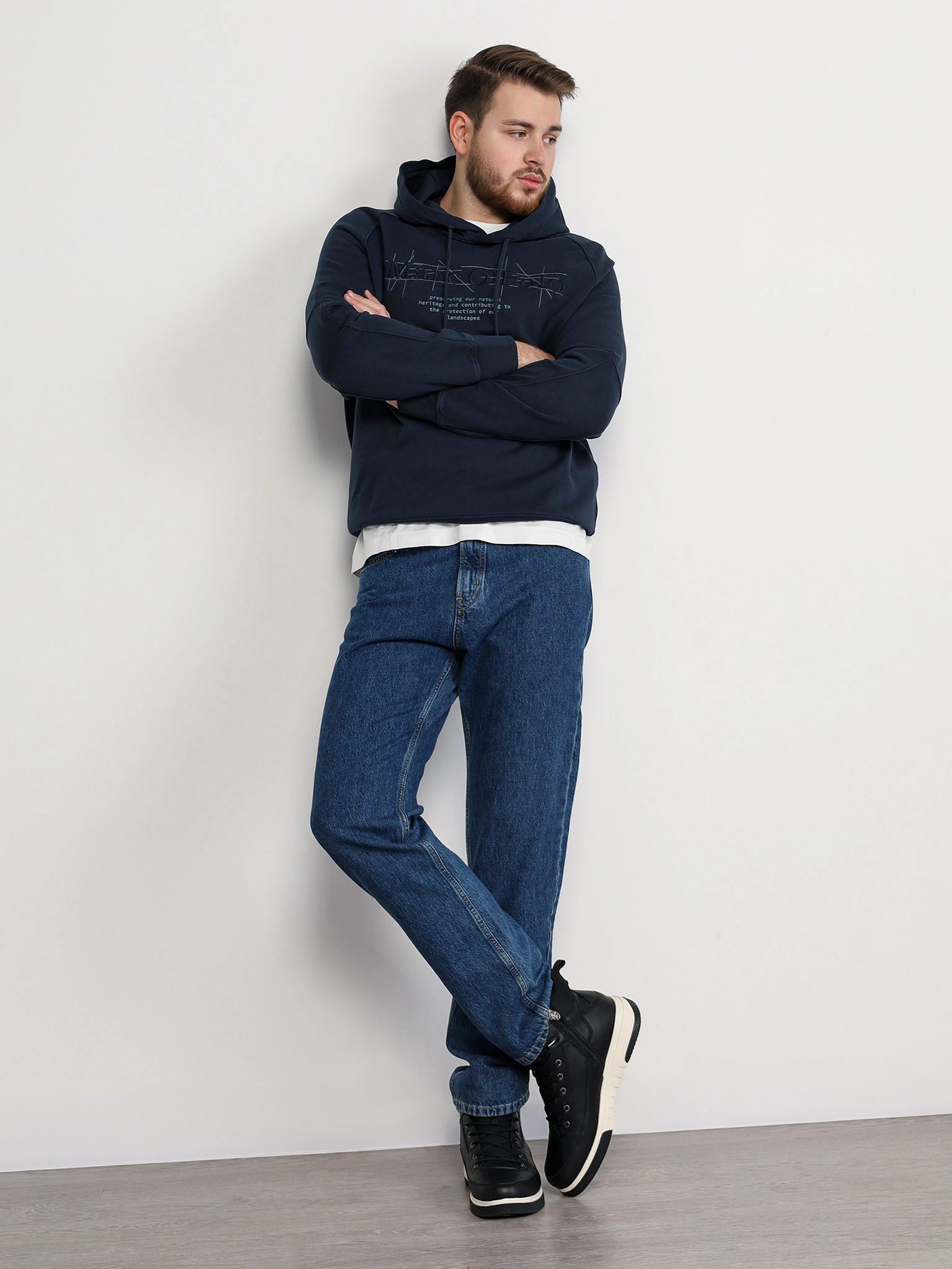 Толстовка темно-синего цвета с капюшоном из хлопка